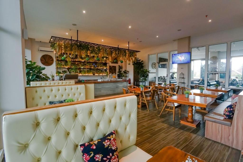 Deli Hotel Medan Ngoại thất bức ảnh